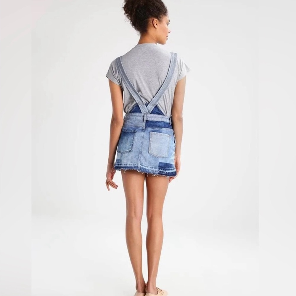 Free People Boho Patchwork Blues Denim Overall Skirt Dress Jumper Sz 4 - Picture 3 of 9